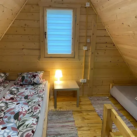 Brvnare Borove Iglice * Vinci